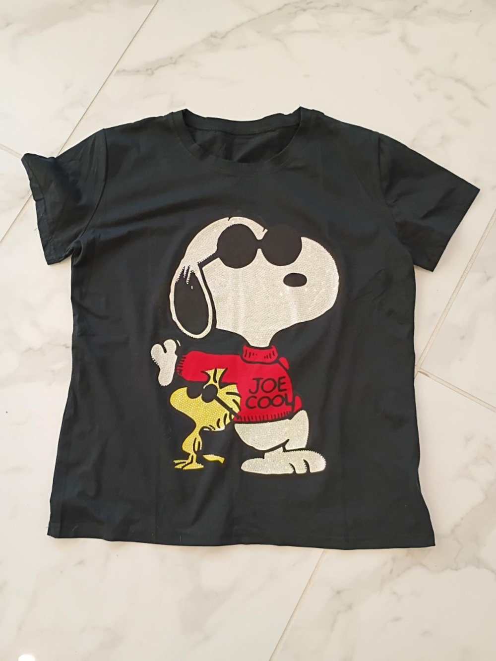 💋Super cute Snoopy bedazzled Tshirt NWOT